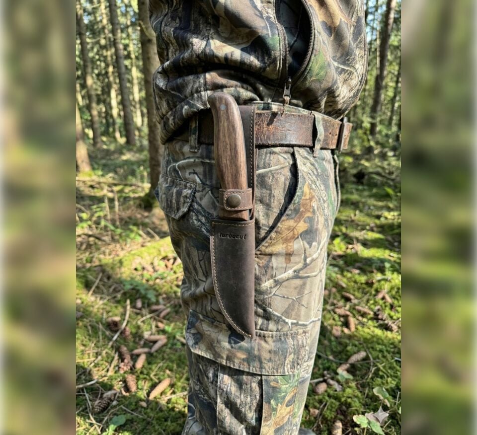 Premium Avcı Bıçağı – Doğal Ceviz Ağacı Sap – Nubuk Deri Kılıf